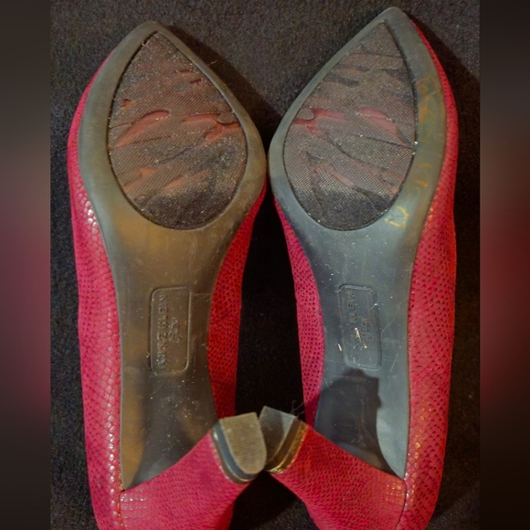 Anne Klein Tonia Burgundy Faux Reptile Pattern Pumps - Size 7M - Picture 6 of 6